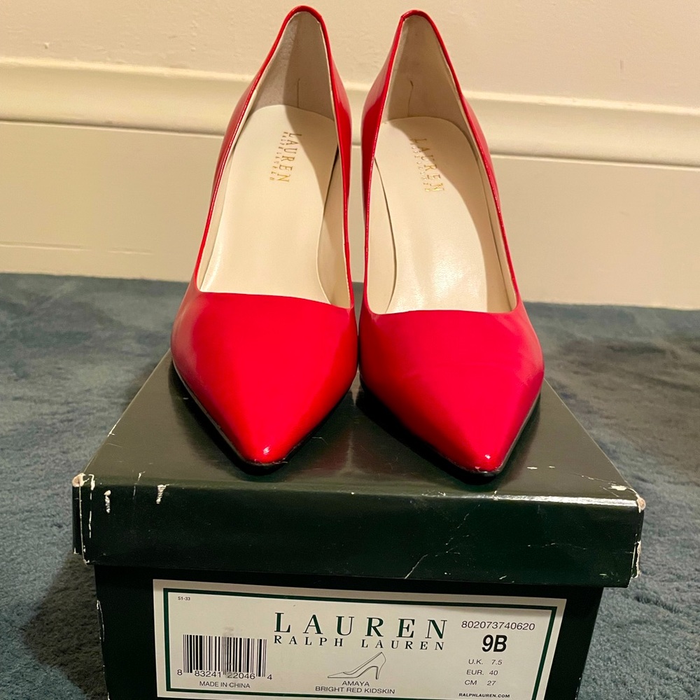 Ralph Lauren red pointed pump size 9 never worn